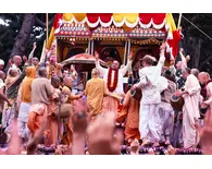 Srila Prabhupada Dances on Stage at London Ratha Yatra