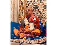 Srila Prabhupada in New York, Playing Kartals on Blue Vyasasana